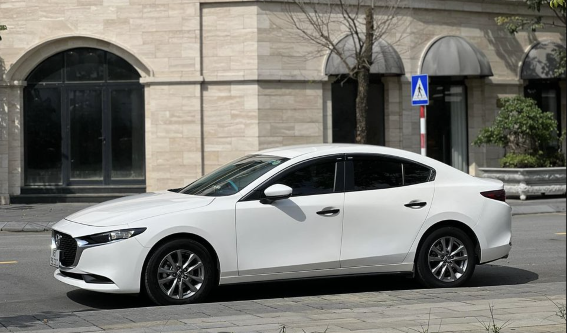 Xe 4 chỗ