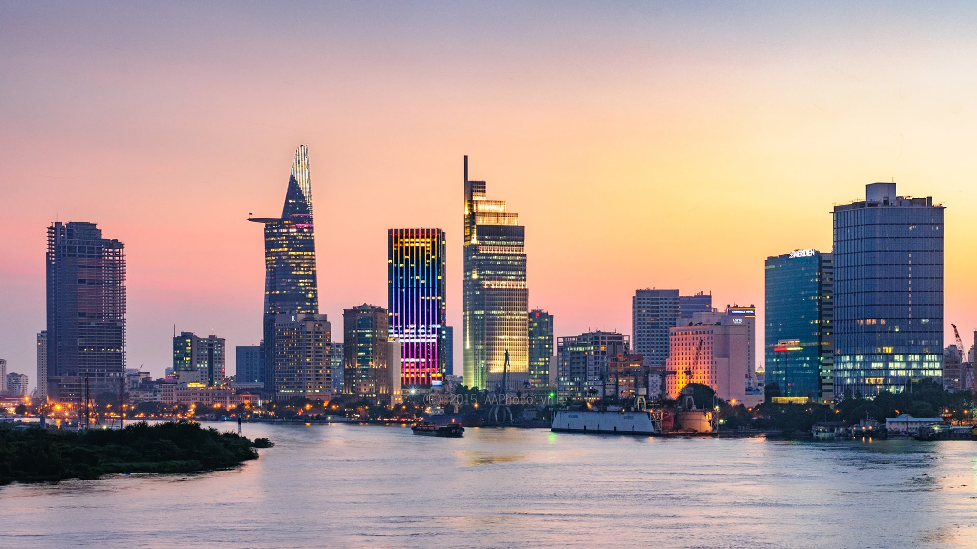 Private car Mui Ne to Ho Chi Minh City