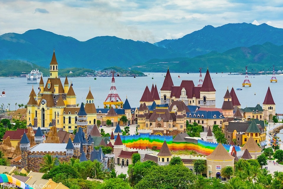 Ho Chi Minh City to Nha Trang private car