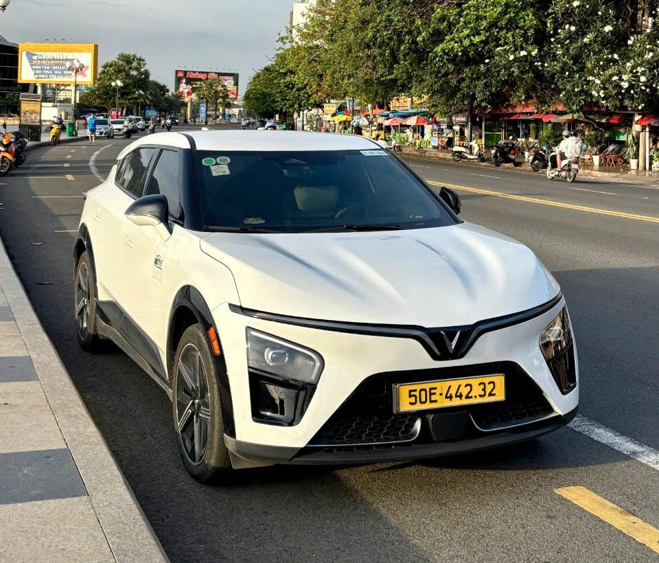 Xe 4 chỗ Dragon Travel đi Mũi Né Phan Thiết